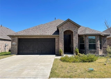 435 Tommie Lillian Lane - Photo 1