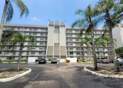 3100 W Rolling Hills Circle - Photo 1