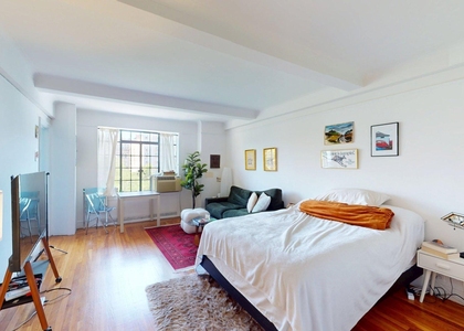 1 Christopher Street - Photo 1