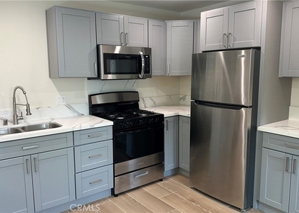1315 N Kingsley Drive - Photo 1