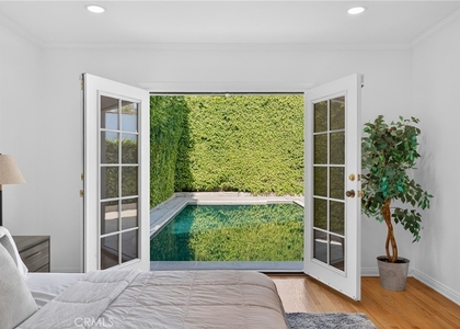 520 N Citrus Avenue - Photo 1
