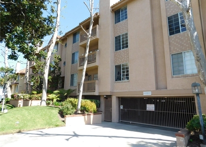 1616 S Barrington Avenue - Photo 1
