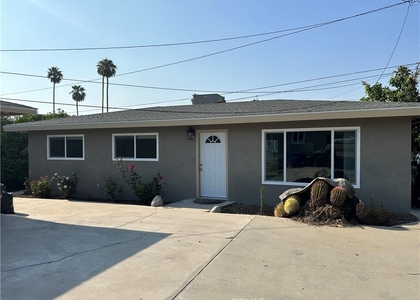 24450 University Avenue - Photo 1