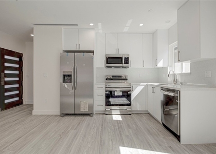 7856 Kyle St - Photo 1