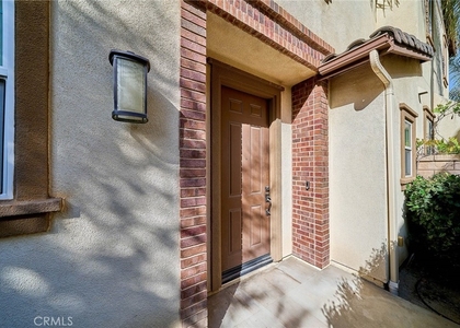 1324 N Macneil Drive - Photo 1
