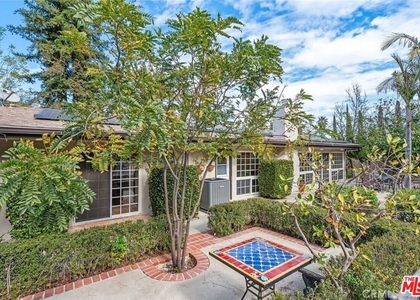 24316 Burbank Blvd - Photo 1