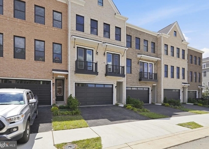 42200 Shining Star Square - Photo 1