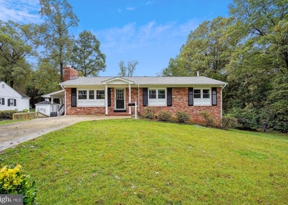 2226 Westwood Place - Photo 1