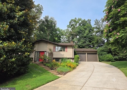 10027 W Constable Court - Photo 1