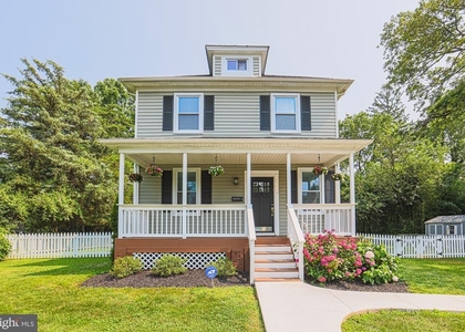 215 Clarendon Avenue - Photo 1