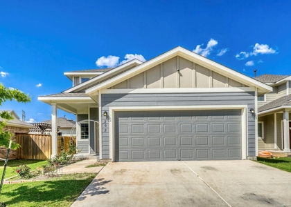 202 Driftwood Ln - Photo 1