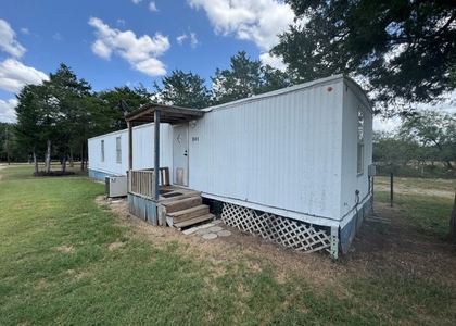 301 Whitetail Ln - Photo 1