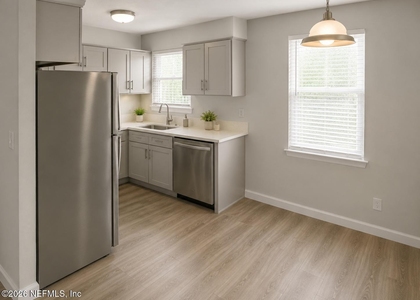 614 4th Street N - Photo 1