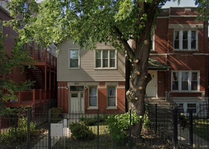 2452 W Arthington Street - Photo 1