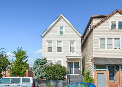 2818 N Ashland Avenue - Photo 1