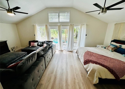 1222 E Crawford Street - Photo 1