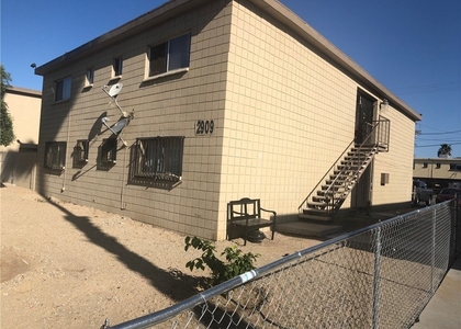 2909 Elm Avenue - Photo 1