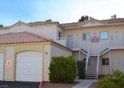 1900 N Torrey Pines Drive - Photo 1
