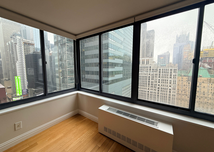 West 48th Street - Photo 1