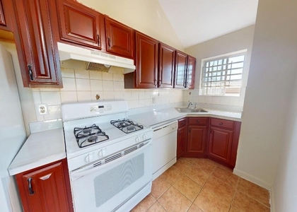 2948 Wickham Ave - Photo 1