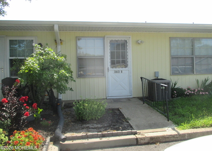 363b Chesterfield Court - Photo 1