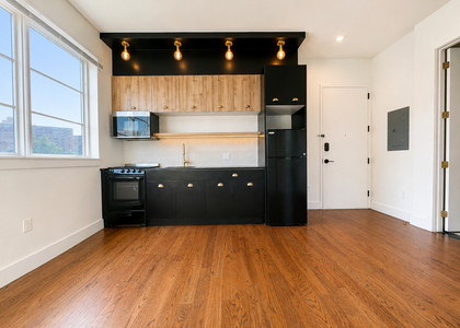 Brown Place - Photo 1