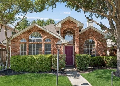 537 Raintree Circle - Photo 1