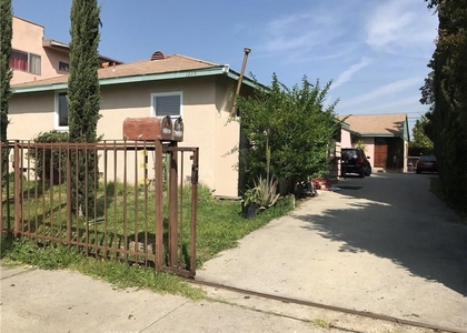 1325 W 36th Place - Photo 1