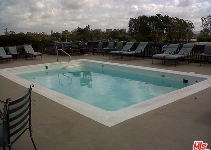 11730 W Sunset Boulevard - Photo 1