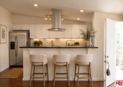 1125 N Genesee Avenue - Photo 1
