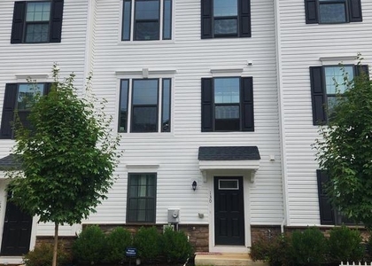130 Arcadia Way - Photo 1