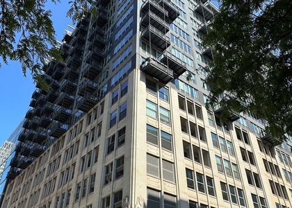 565 W Quincy Street - Photo 1
