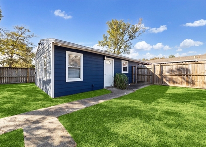 1147 Du Barry Lane - Photo 1