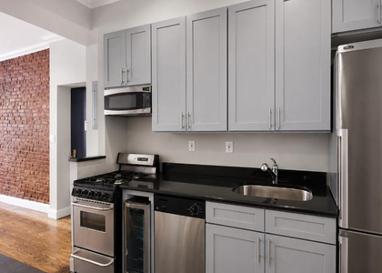 East 100th Street - Photo 1