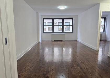 5 Avenue - Photo 1