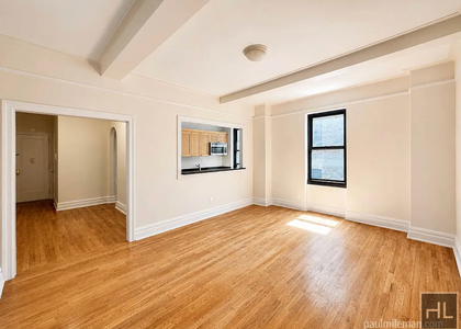 Second Avenue - Photo 1