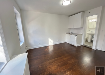 Second Avenue - Photo 1