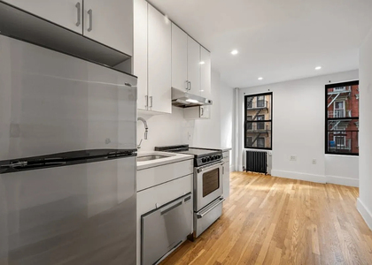 437 East 9th Street - Photo 1