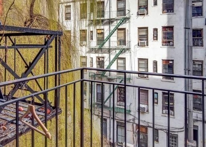 Mott Street - Photo 1