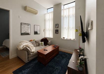 105 Vanderveer Street - Photo 1
