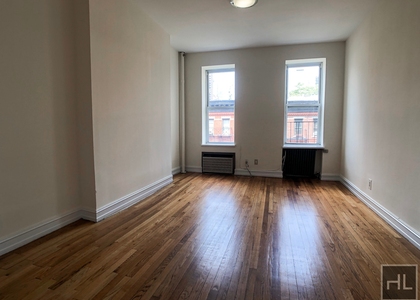 East 81 Street - Photo 1