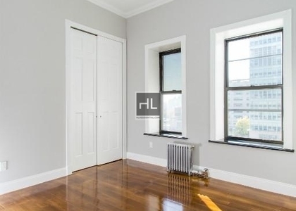 East 100th Street - Photo 1