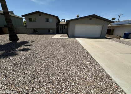 943 E Manhatton Drive - Photo 1