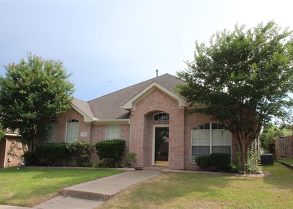 1813 Arbor Creek Drive - Photo 1