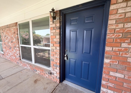 518 N Rogers Street - Photo 1