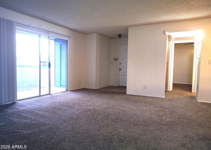 4608 W Maryland Avenue - Photo 1