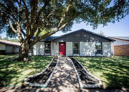 2813 Ripplewood Drive - Photo 1