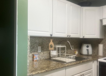 102 Sheffield E - Photo 1