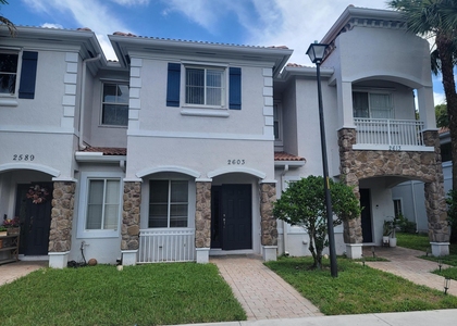 2603 Sw 82nd Avenue - Photo 1