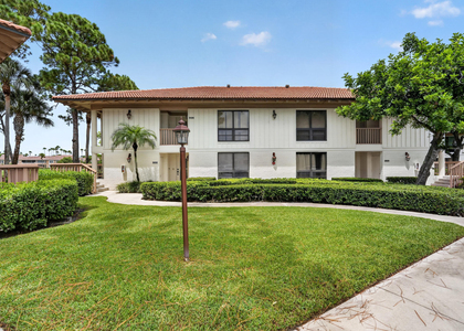 302 Brackenwood Circle - Photo 1